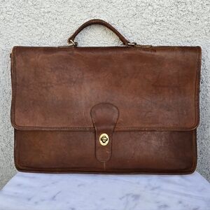 80s Vintage Coach Shoulder Portfolio Style 5160 in British Tan